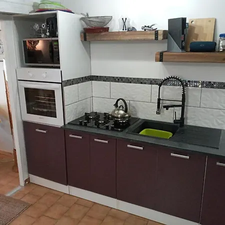 Prázdninový dům Sleeps 2- Pet Friendly Wifi Free Parking